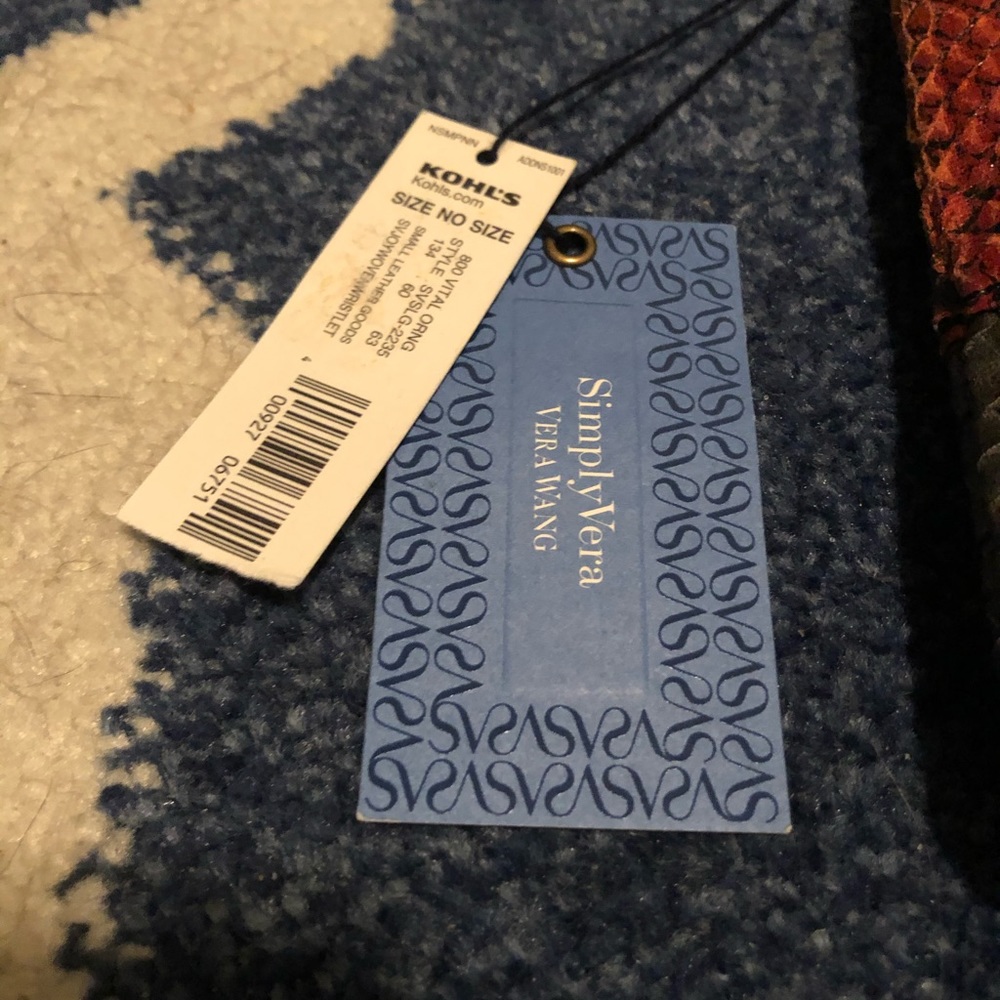 Small wristlet - Picture 2 of 5